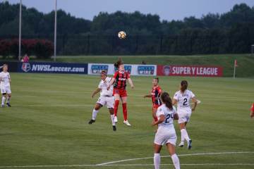 德国2-1科特迪瓦，提前一轮晋级淘汰赛，时隔12年，日耳曼战车终于回来了｜蜂鸟电竞（配图示意）